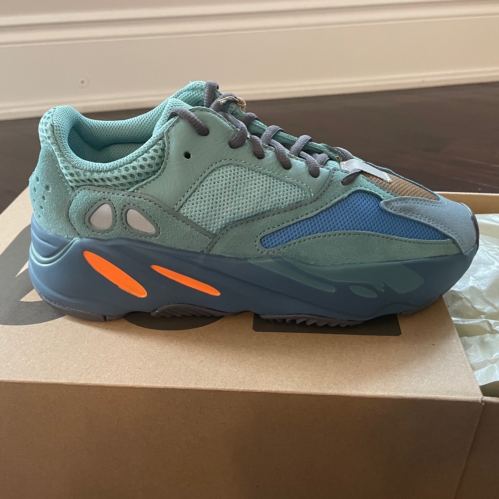 Yeezy Boost 700